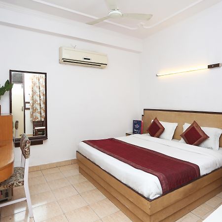 Capital O 10750 Hotel Vivek New Delhi Ngoại thất bức ảnh