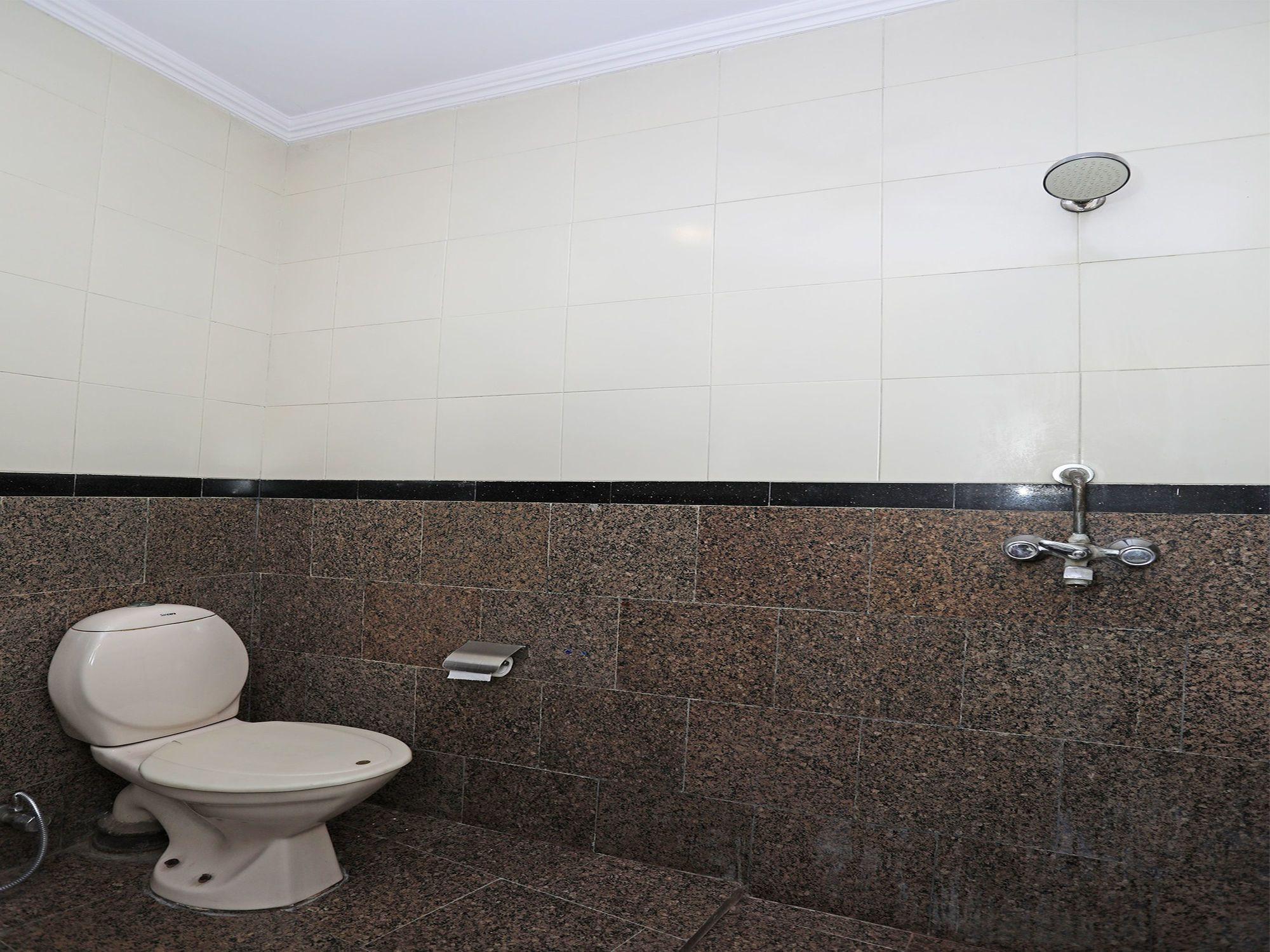 Capital O 10750 Hotel Vivek New Delhi Ngoại thất bức ảnh
