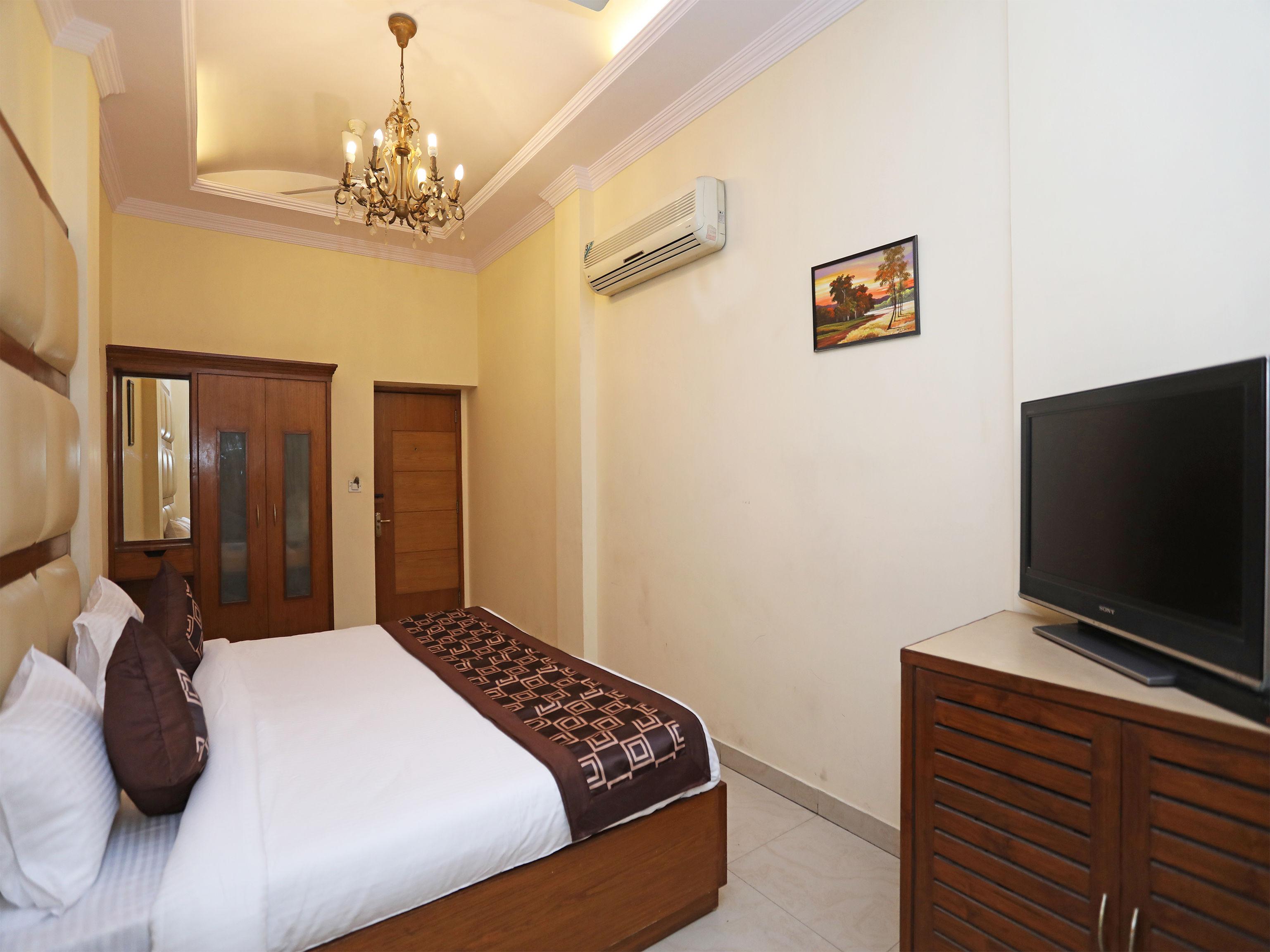 Capital O 10750 Hotel Vivek New Delhi Ngoại thất bức ảnh