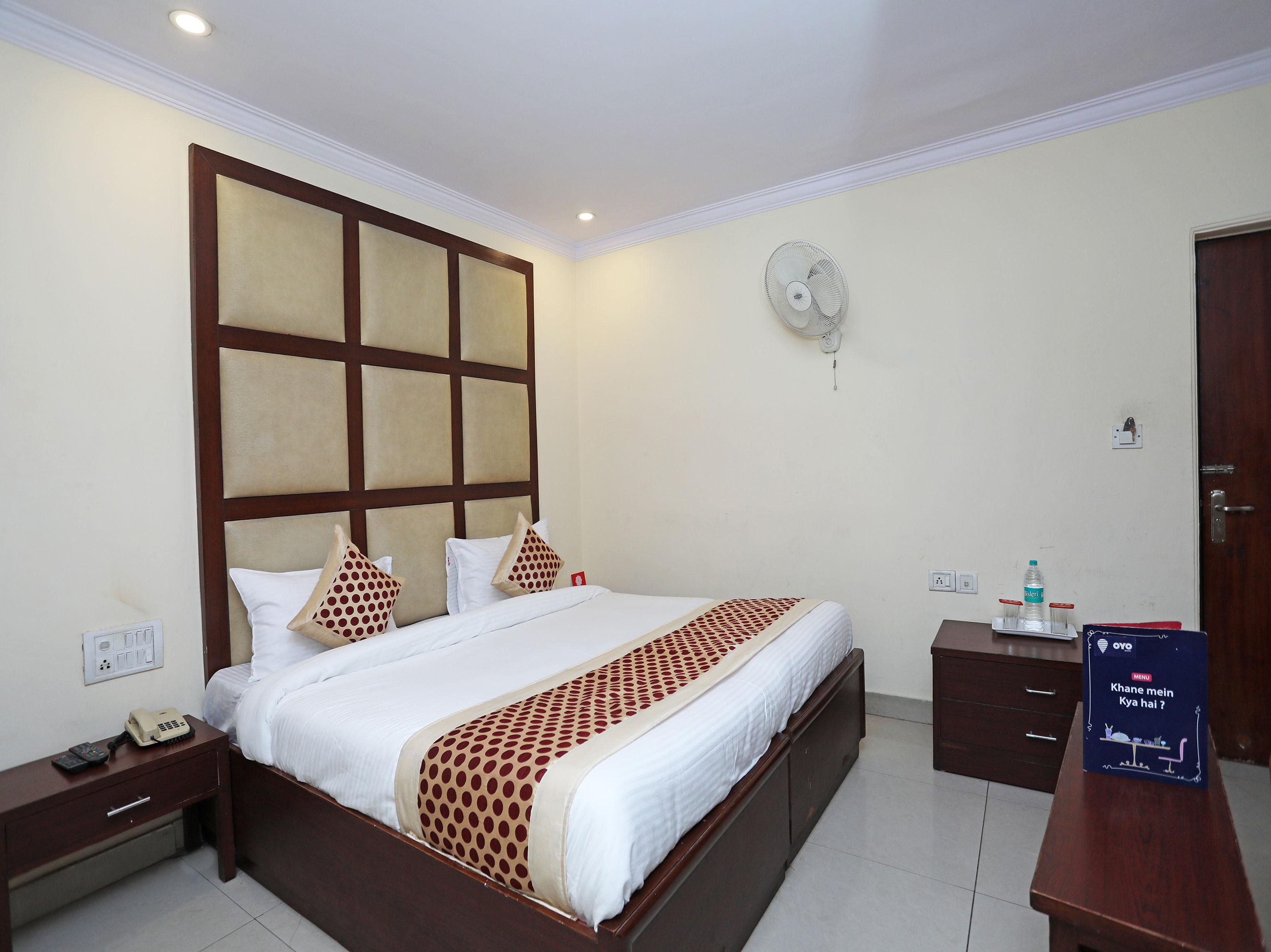Capital O 10750 Hotel Vivek New Delhi Ngoại thất bức ảnh