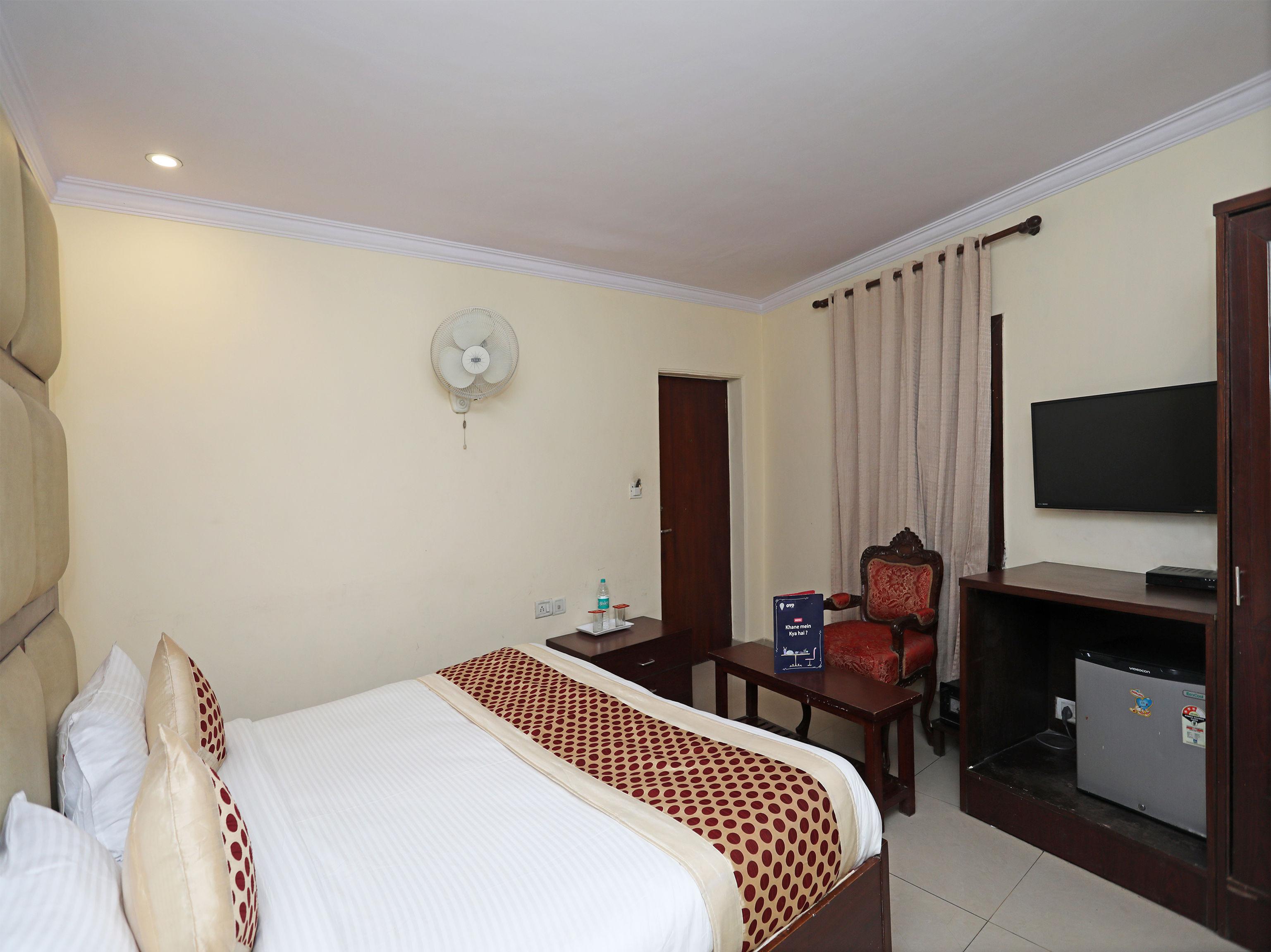 Capital O 10750 Hotel Vivek New Delhi Ngoại thất bức ảnh