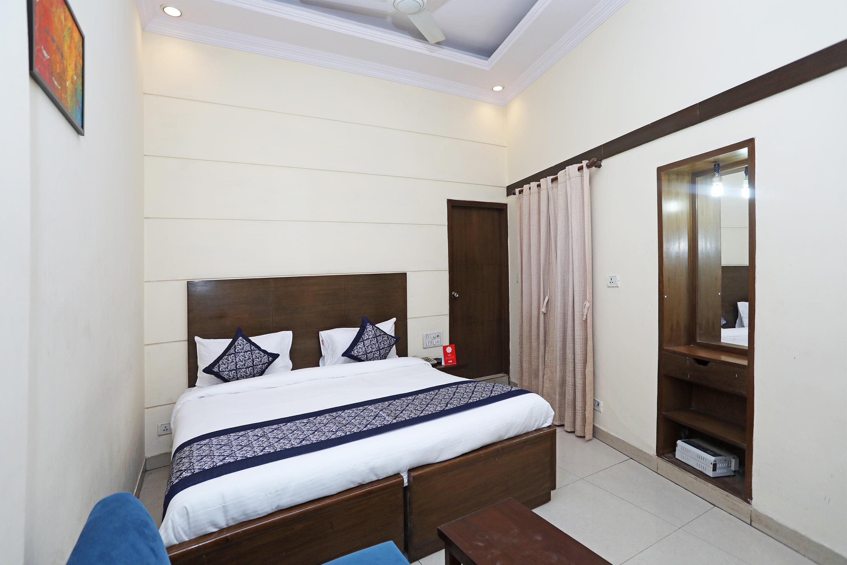 Capital O 10750 Hotel Vivek New Delhi Ngoại thất bức ảnh