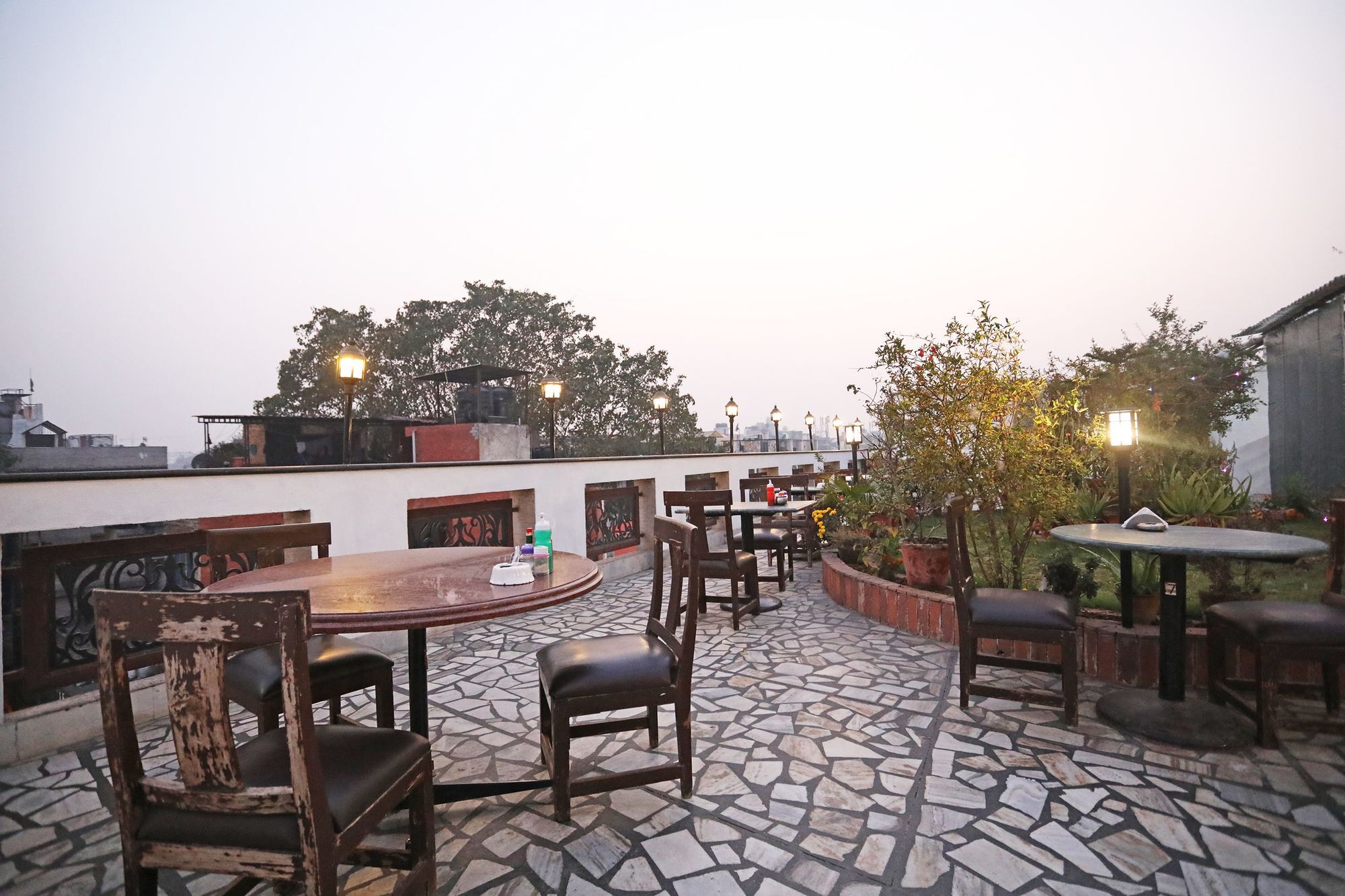 Capital O 10750 Hotel Vivek New Delhi Ngoại thất bức ảnh