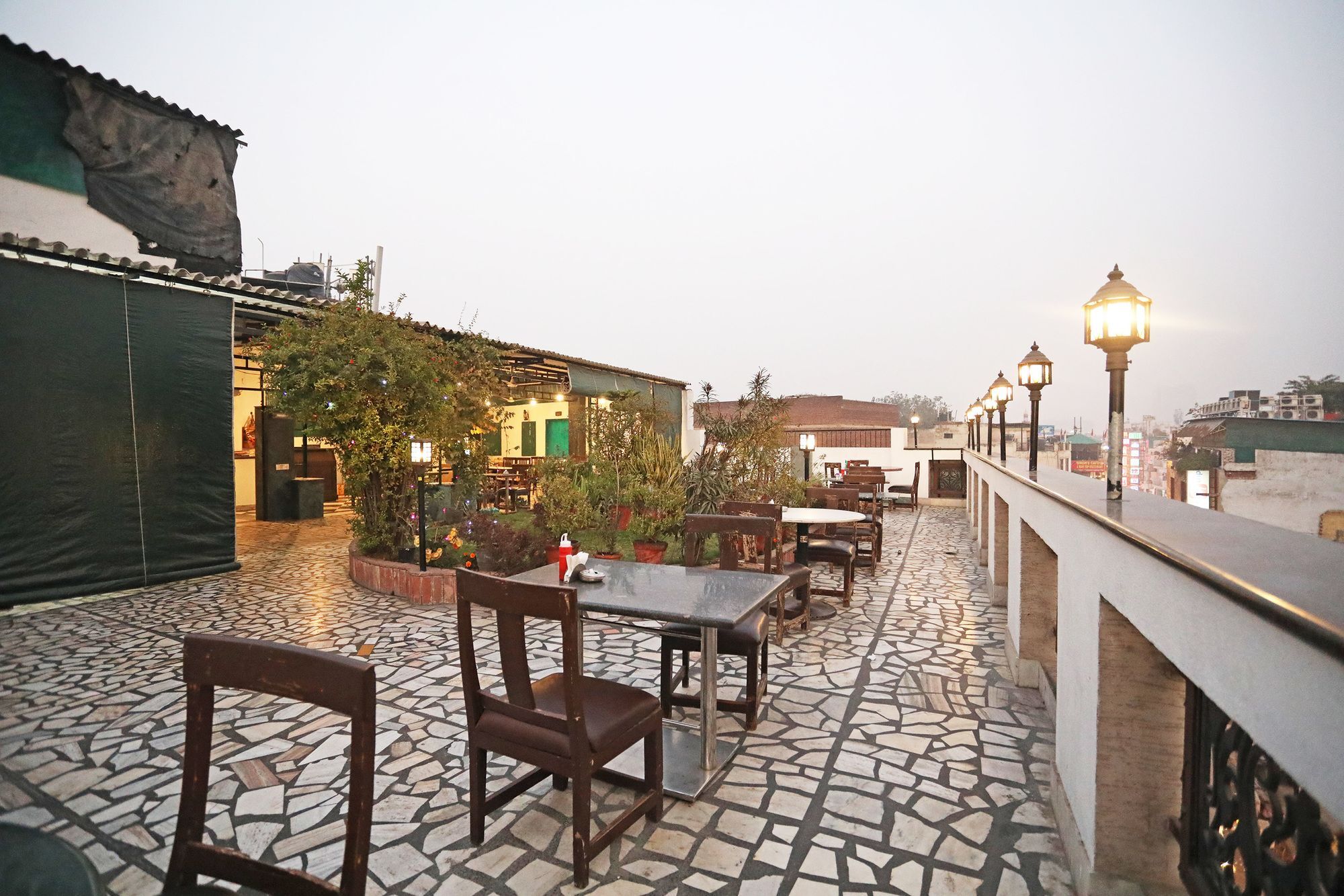 Capital O 10750 Hotel Vivek New Delhi Ngoại thất bức ảnh